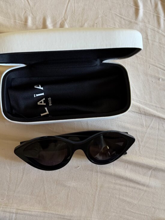 BRAND NEW ALAÏA CAT-EYE SUNGLASSES AT A STEAL! main image 7